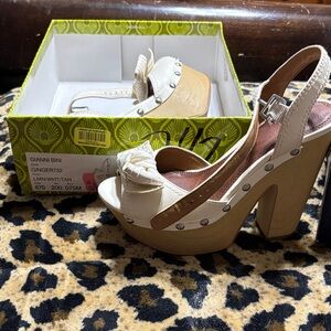Gianni Bini Cream and Tan Platform Sandals